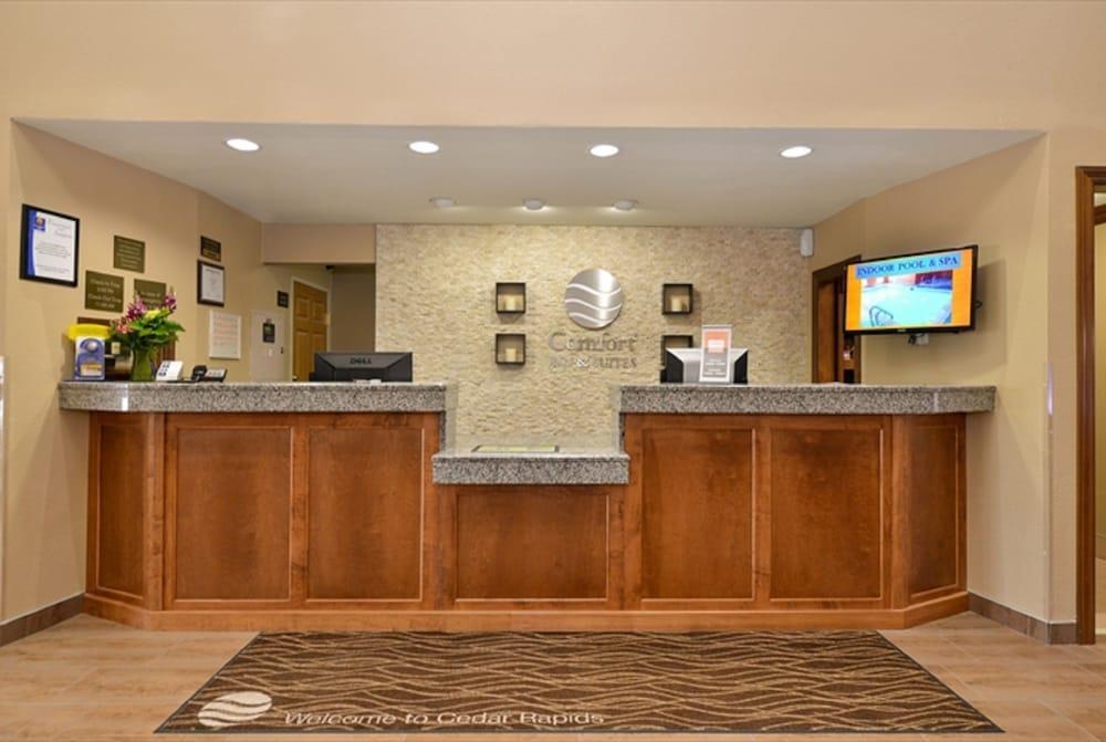 Comfort Inn & Suites Cedar Rapids North - Collins Road מראה חיצוני תמונה