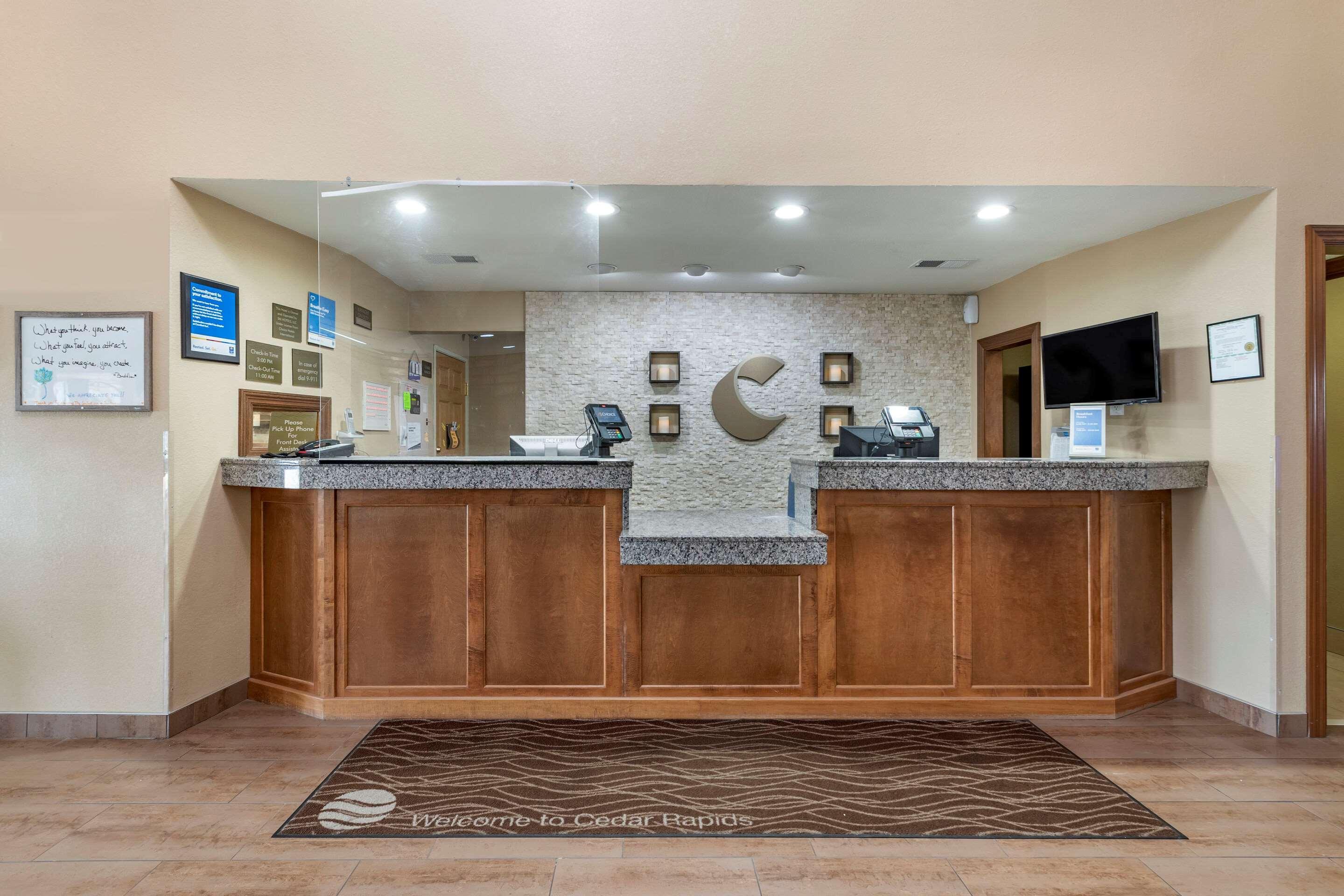 Comfort Inn & Suites Cedar Rapids North - Collins Road מראה חיצוני תמונה