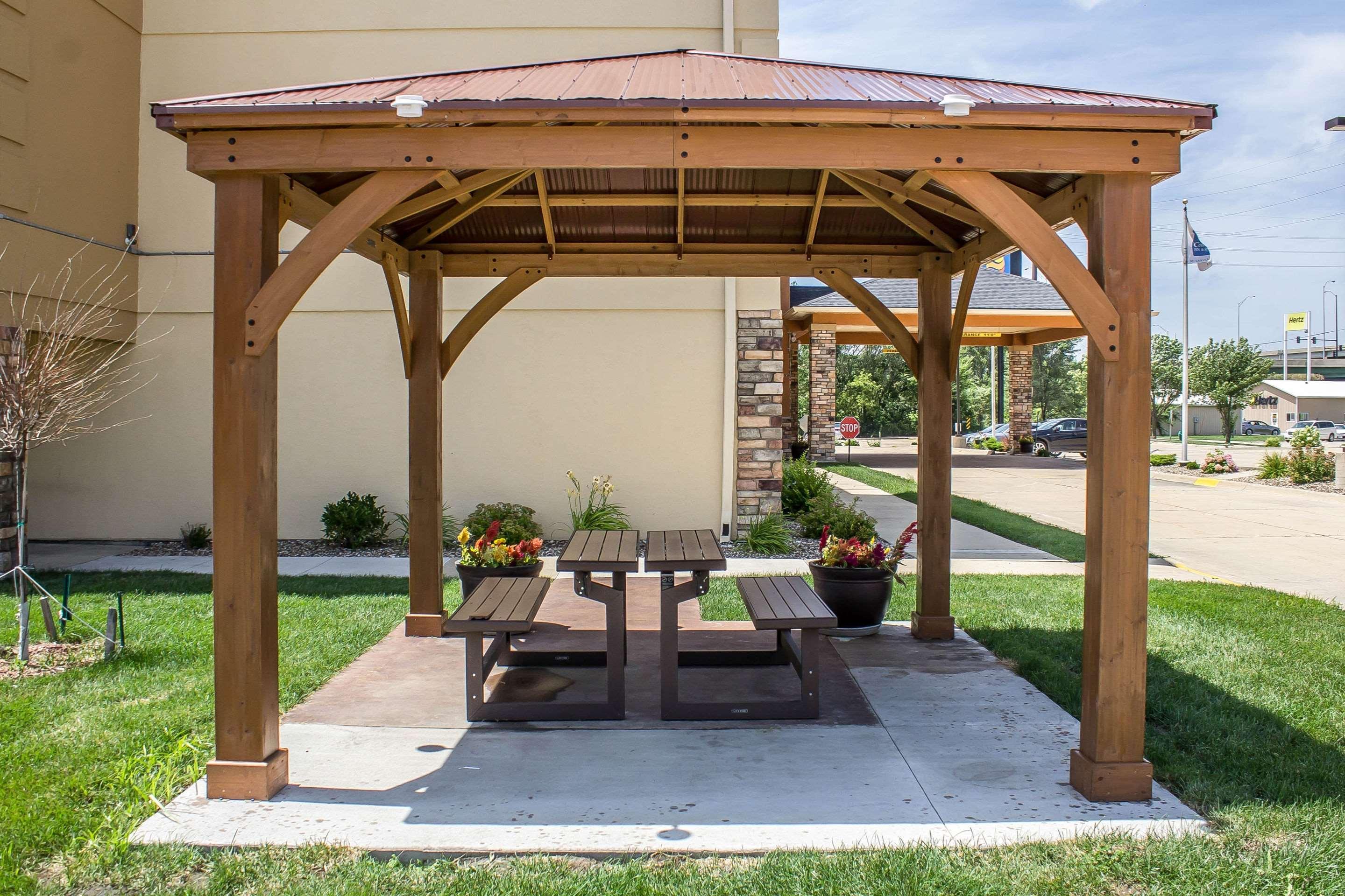 Comfort Inn & Suites Cedar Rapids North - Collins Road מראה חיצוני תמונה